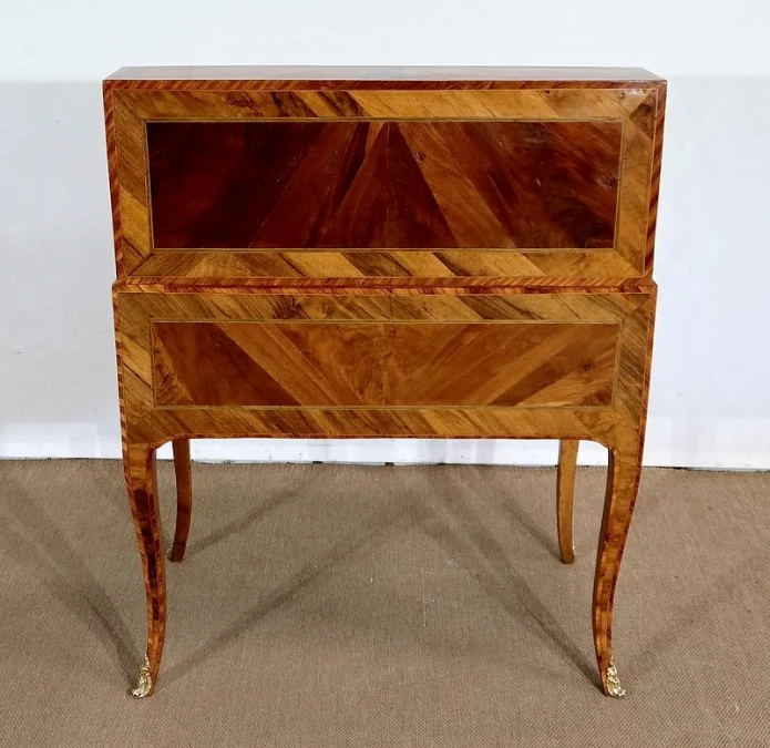 LOUIS XV PERIOD SLOPE TOP DESK
