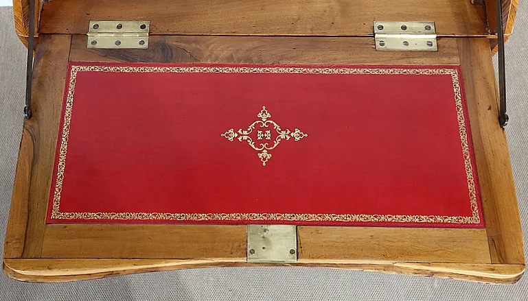 LOUIS XV PERIOD SLOPE TOP DESK