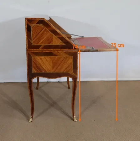 Bureau de pente de milieu en bois précieux, époque Louis XV – XVIIIe