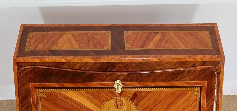 LOUIS XV PERIOD SLOPE TOP DESK