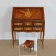 Bureau de pente de milieu en bois précieux, époque Louis XV – XVIIIe