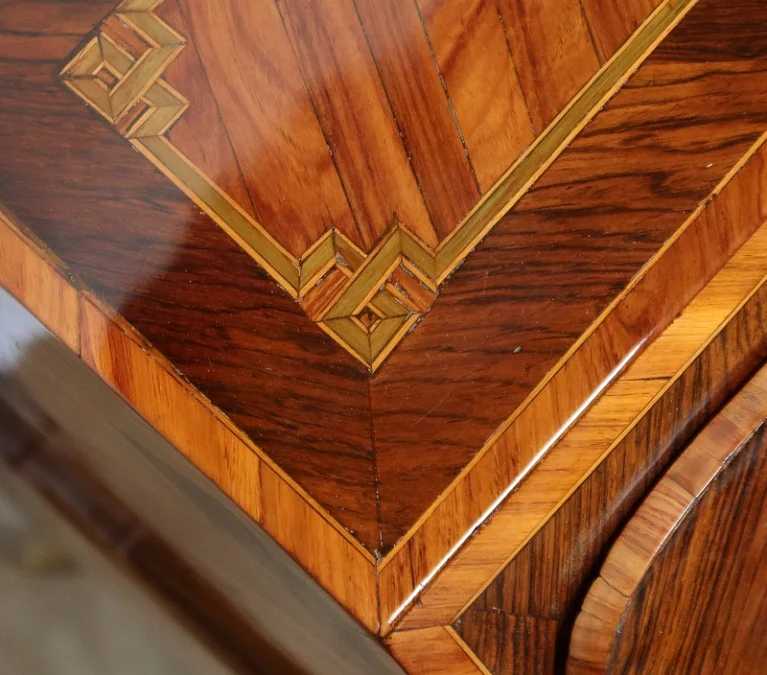 LOUIS XV PERIOD SLOPE TOP DESK