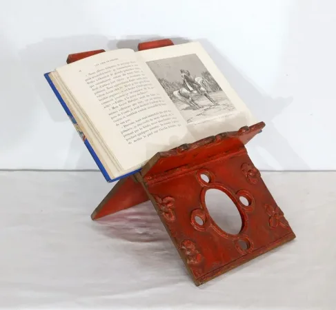 Petit Lutrin de Bureau en Noyer - 1900