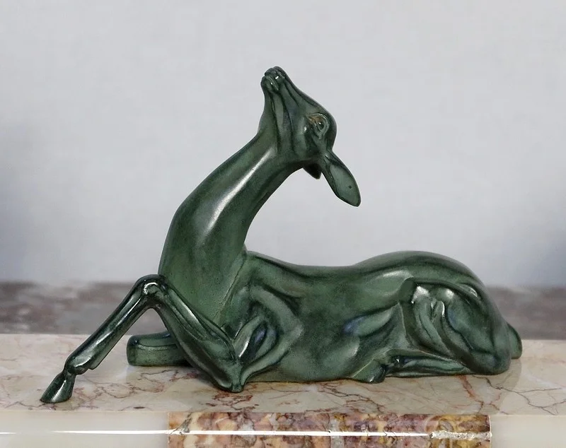 GRUPO DE PERIODO ART DECO EN SPELTER