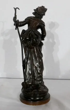 A. GAUDEZ 的青铜雕像