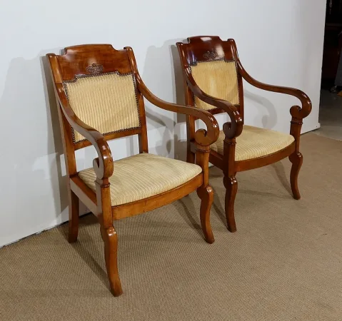 Paire de Fauteuils à Crosse en Noyer, époque Restauration – 1ère partie du XIXe