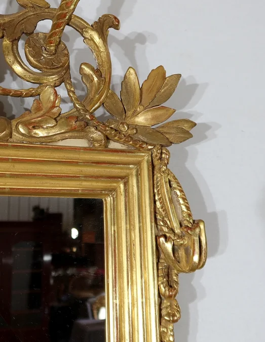 SPIEGEL IM LOUIS XVI-STIL