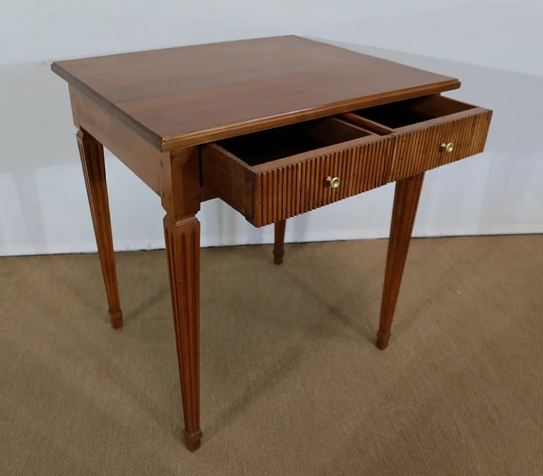Petite Table en Merisier massif, style Louis XVI – 1ère partie XIXe