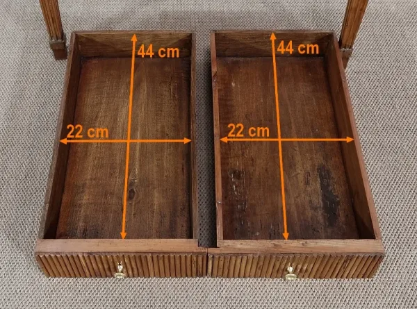 Petite Table en Merisier massif, style Louis XVI – 1ère partie XIXe