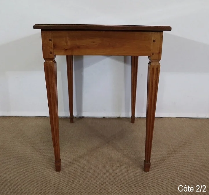 Petite Table en Merisier massif, style Louis XVI – 1ère partie XIXe