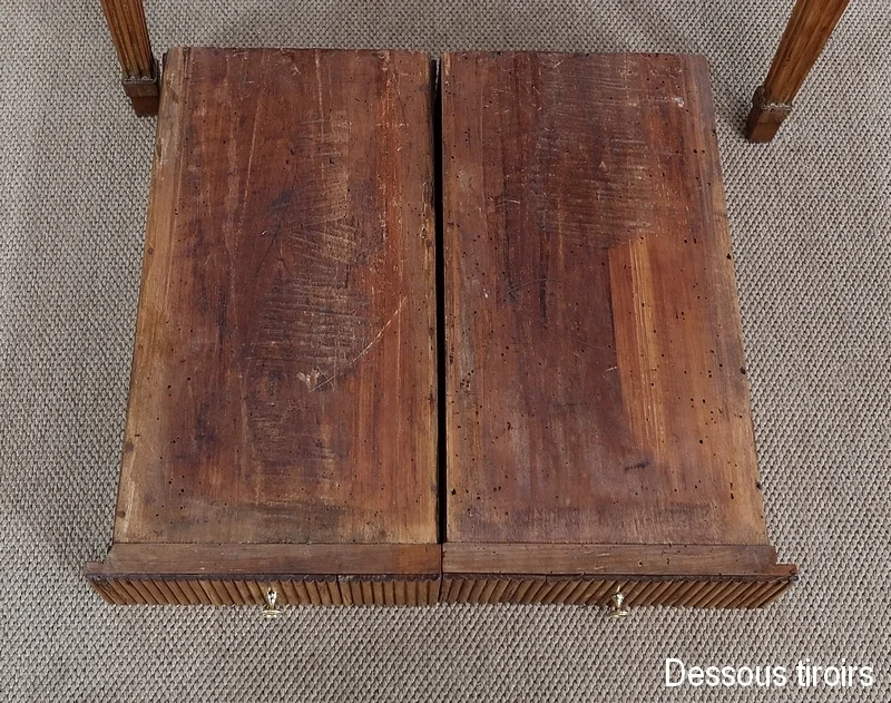 Petite Table en Merisier massif, style Louis XVI – 1ère partie XIXe