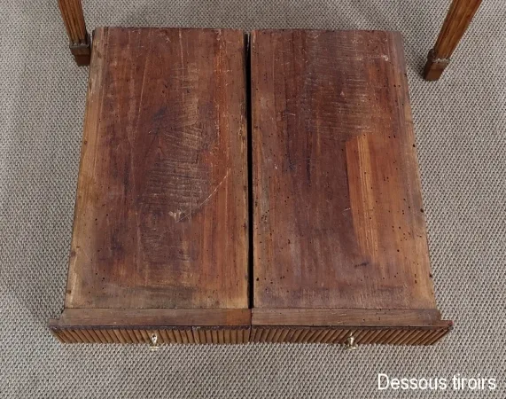 Petite Table en Merisier massif, style Louis XVI – 1ère partie XIXe