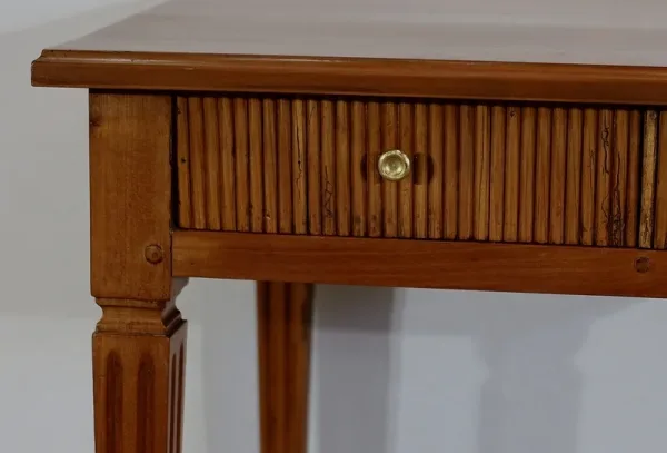 Petite Table en Merisier massif, style Louis XVI – 1ère partie XIXe