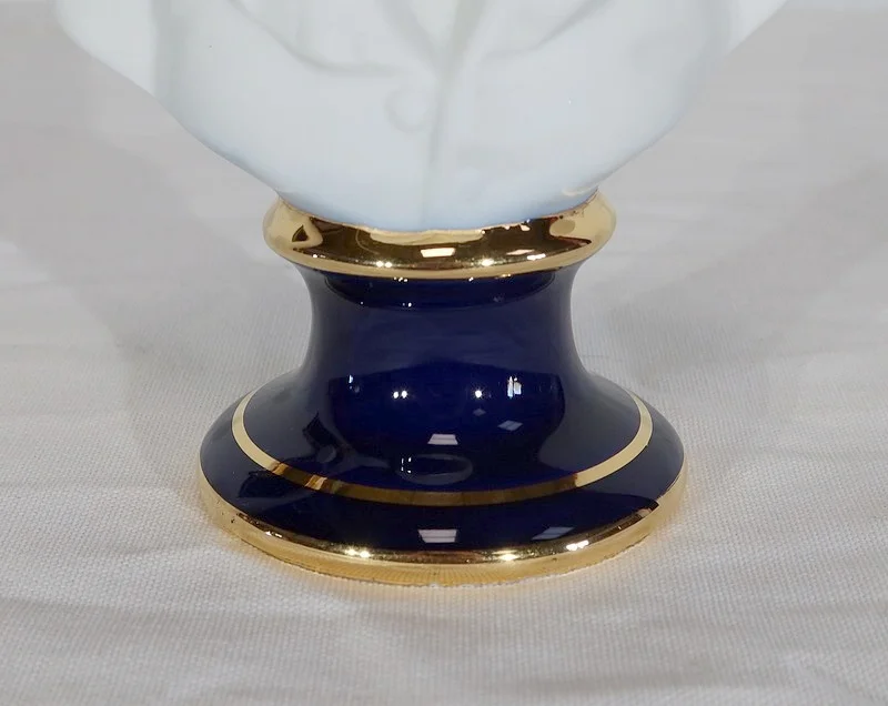 Petit Buste d’Alexandre Brongniart en Biscuit de Limoges, d’après J.A. Houdon – Milieu XXe