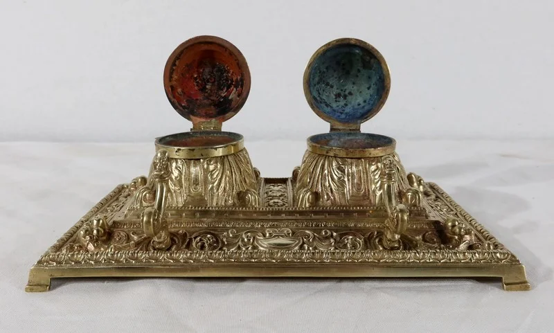 TINTENFASS IM RENAISSANCE-STIL