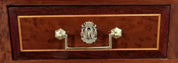 Commode Scriban Louis XVI en Acajou et Bois précieux – XVIIIe