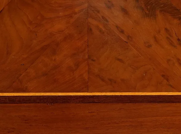 Commode Scriban Louis XVI en Acajou et Bois précieux – XVIIIe