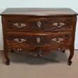 Commode Sauteuse Nîmoise en Noyer, Époque Louis XV – XVIIIe