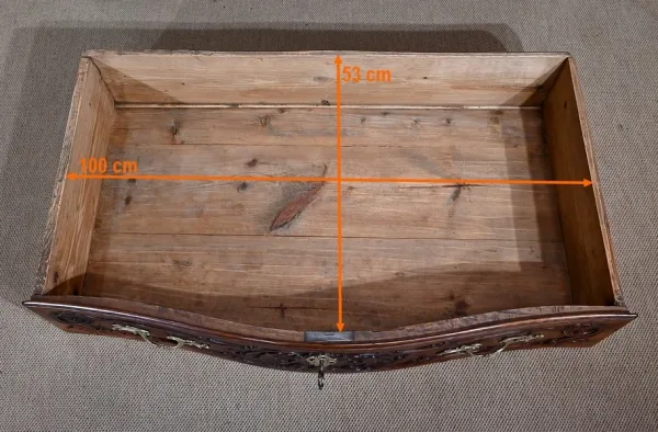 Commode Sauteuse Nîmoise en Noyer, Époque Louis XV – XVIIIe