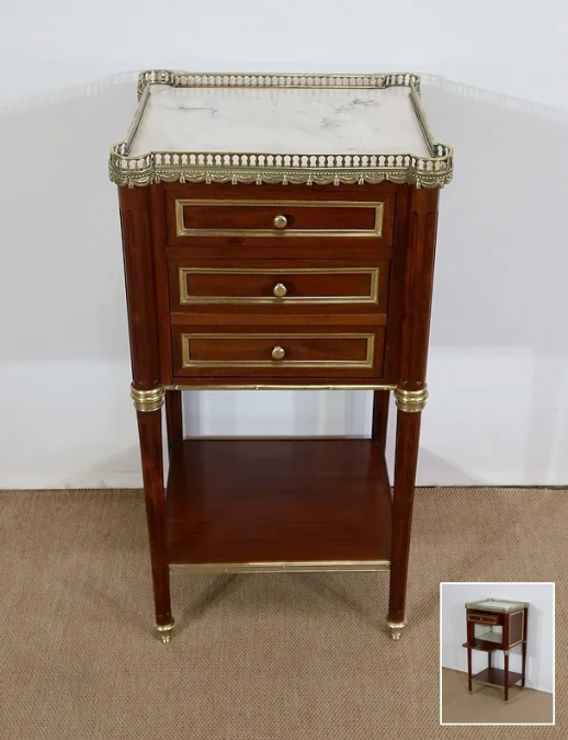 TISCH MIT ZWEI EBENEN IM LOUIS XVI-STIL