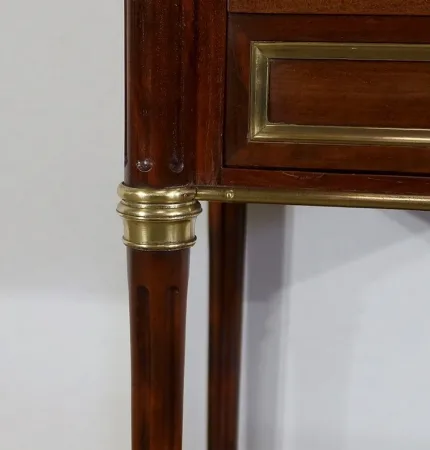 Petit Meuble de Milieu en Acajou massif et Marbre, style Louis XVI – 1900