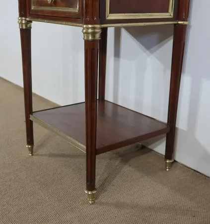 Petit Meuble de Milieu en Acajou massif et Marbre, style Louis XVI – 1900