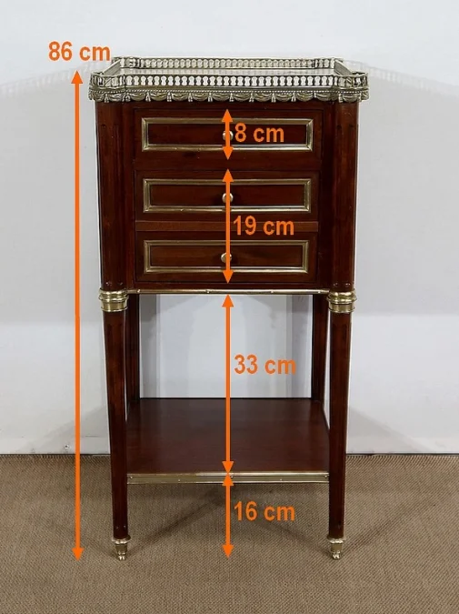 TISCH MIT ZWEI EBENEN IM LOUIS XVI-STIL