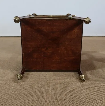 Petit Meuble de Milieu en Acajou massif et Marbre, style Louis XVI – 1900