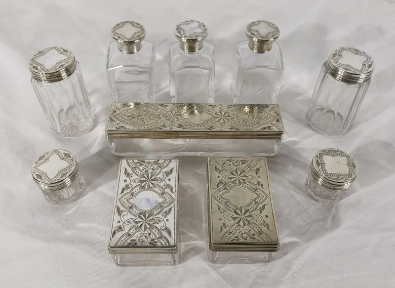 VICTORIAN VANITY BOX