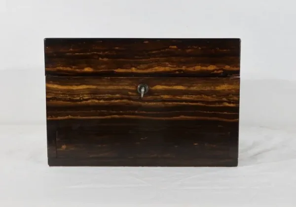Coffret à toilette en Bois de Serpent signé « John Bagshaw & Sons », Angleterre - 2ème partie XIXe