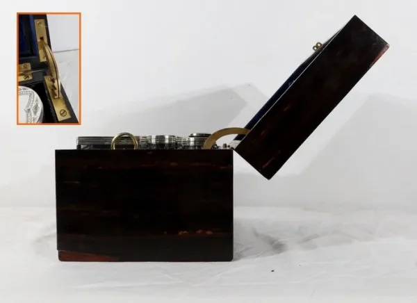 Coffret à toilette en Bois de Serpent signé « John Bagshaw & Sons », Angleterre - 2ème partie XIXe