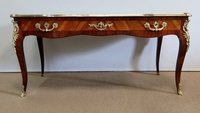 SCHREIBTISCH IM LOUIS XV-STIL
