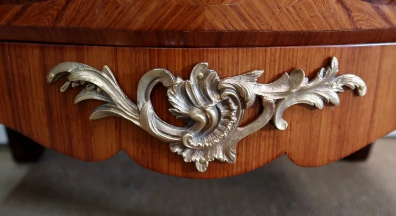 LOUIS XV STYLE CHEST OF DRAWERS