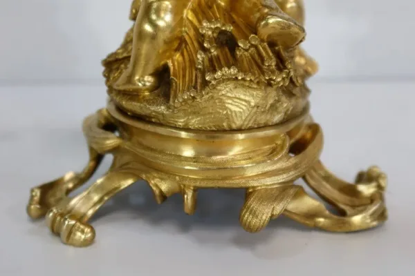 VERGOLDETE BRONZE-GRUPPE