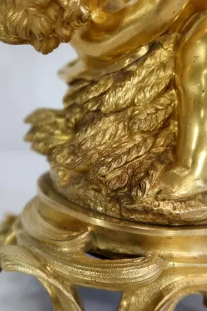 VERGOLDETE BRONZE-GRUPPE