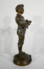 STATUETTA IN BRONZO di C. ANFRIE