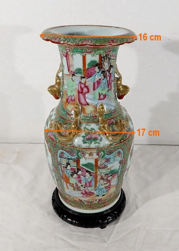 カントン磁器の花瓶