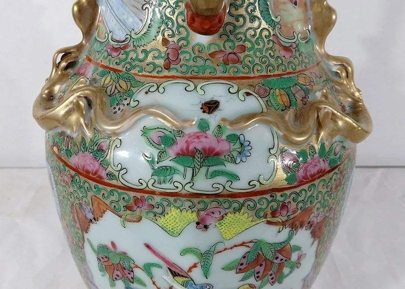 カントン磁器の花瓶