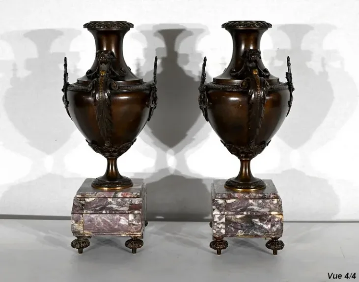 Garniture de Cheminée en Marbre et Bronze – Fin XIXe