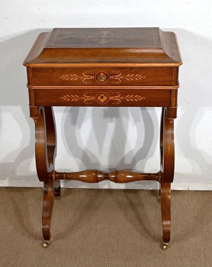 Petite Coiffeuse Ecritoire en Palissandre de Rio, époque Charles X – Début XIXe