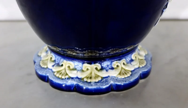FAIENCE VASE