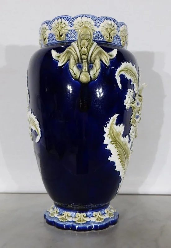 FAIENCE VASE