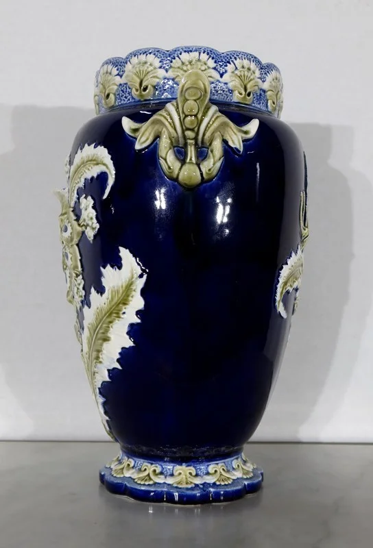 FAIENCE VASE
