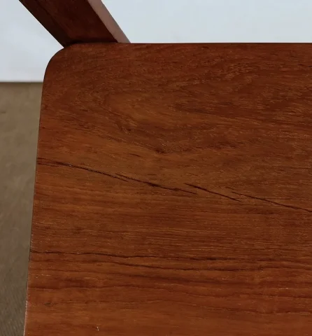 TEAK BIJZETTAFEL