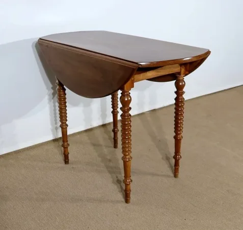 Petite Table d’appoint formant Console en Noyer massif – Fin XIXe