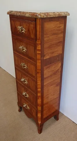 Petit Chiffonnier en Bois de Rose et de Violette, estampillé « Boudin », époque Transition Louis XIV / Louis XV – 1760