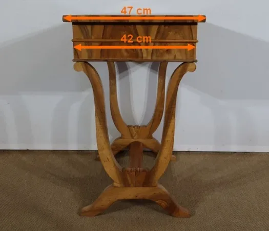 Petite Table de Salon en Noyer, époque Restauration – Début XIXe