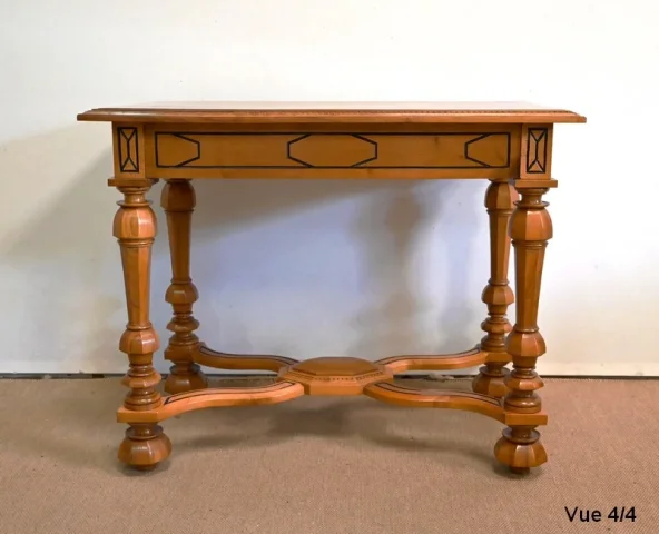 Table en Noyer massif, goût Louis XIV – Fin XIXe
