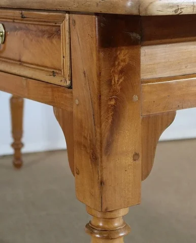 FRENCH FARMHOUSE TABLE