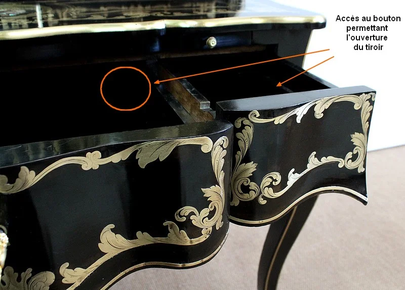 NAPOLEON III PERIOD CABINET